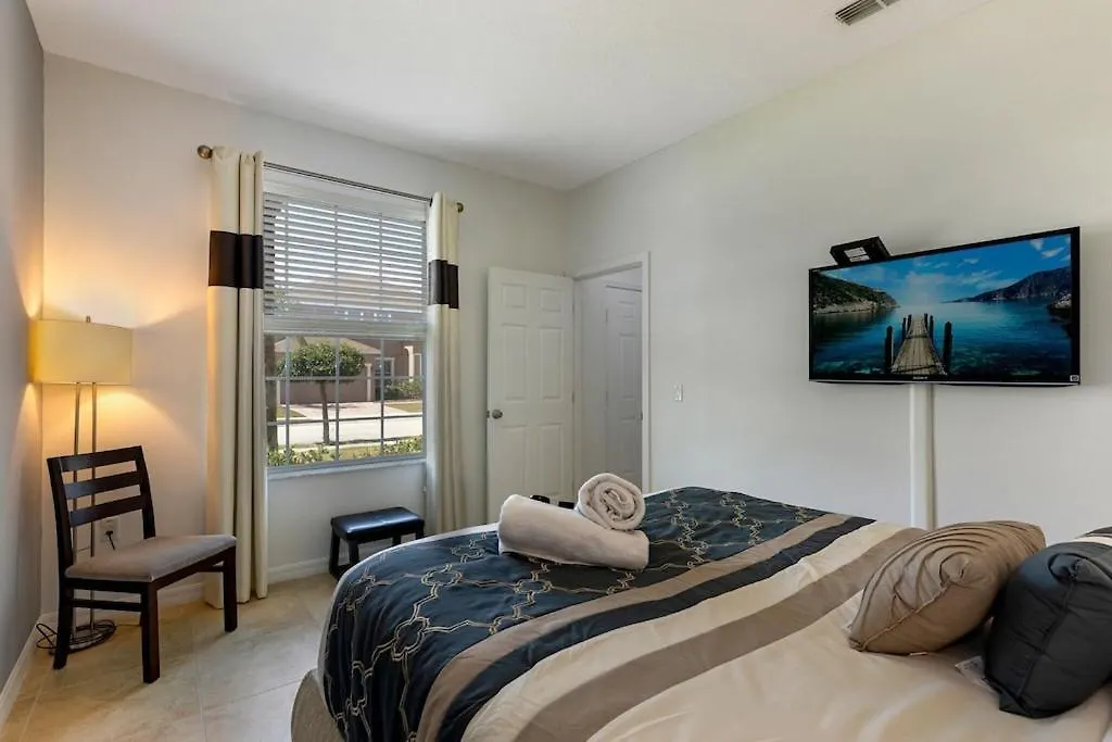 #469-Fabulous 6 Bed Home With Private Pool/Spa, Extended Deck And A Conservation View Davenport 0*,  United States